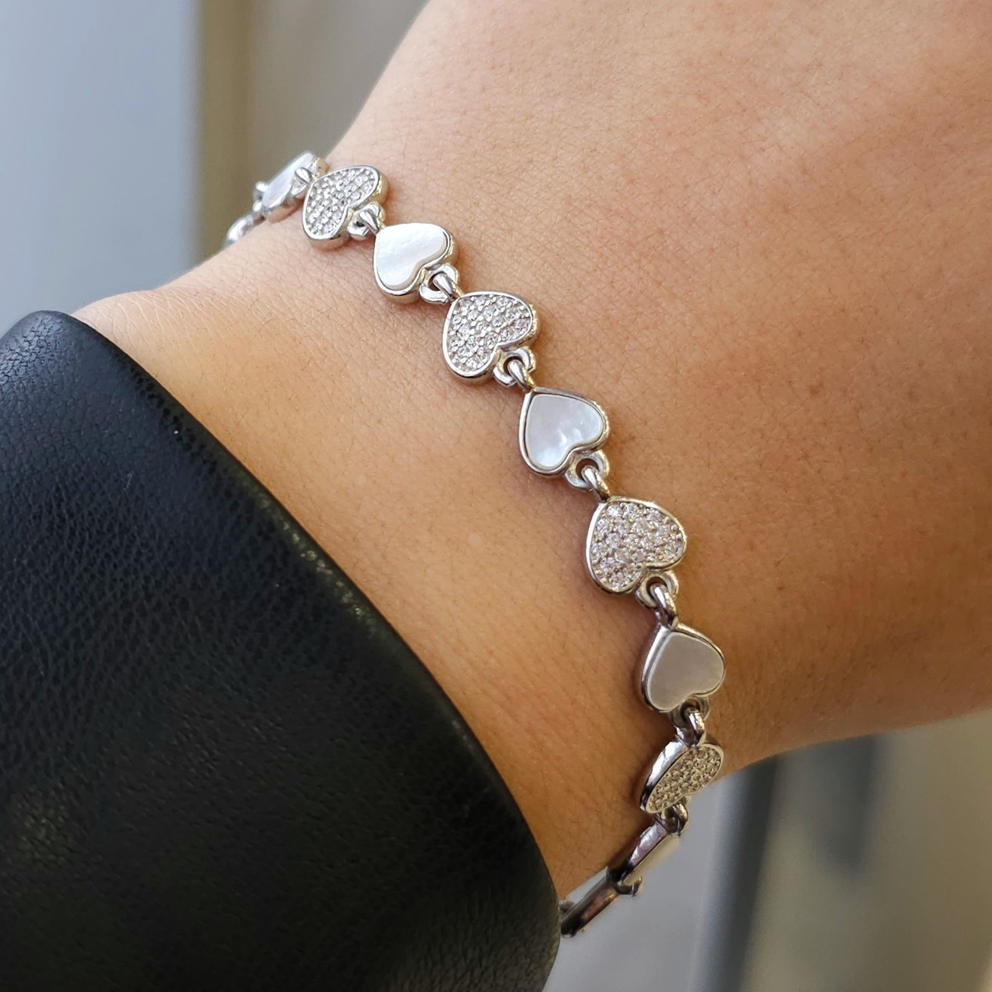 Pearly Hearts Bracelet - Dearest Diamonds