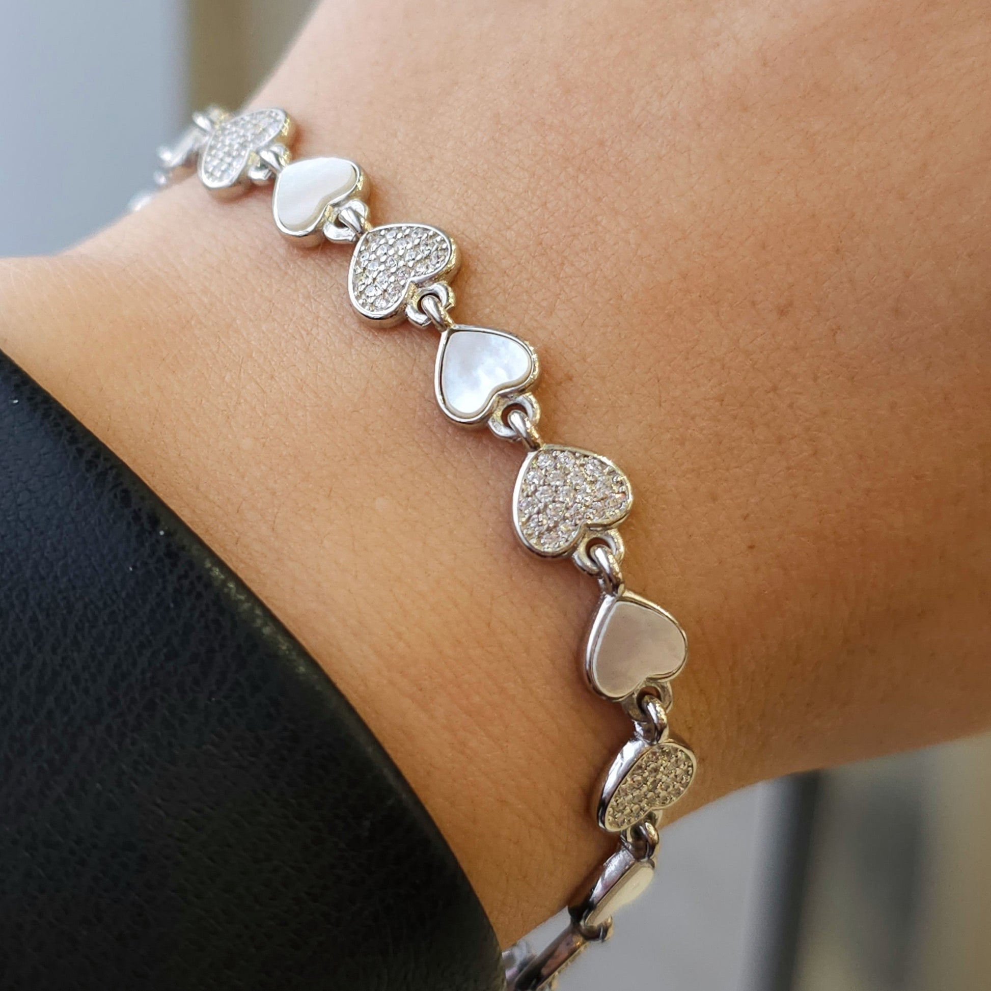 Pearly Hearts Bracelet - Dearest Diamonds