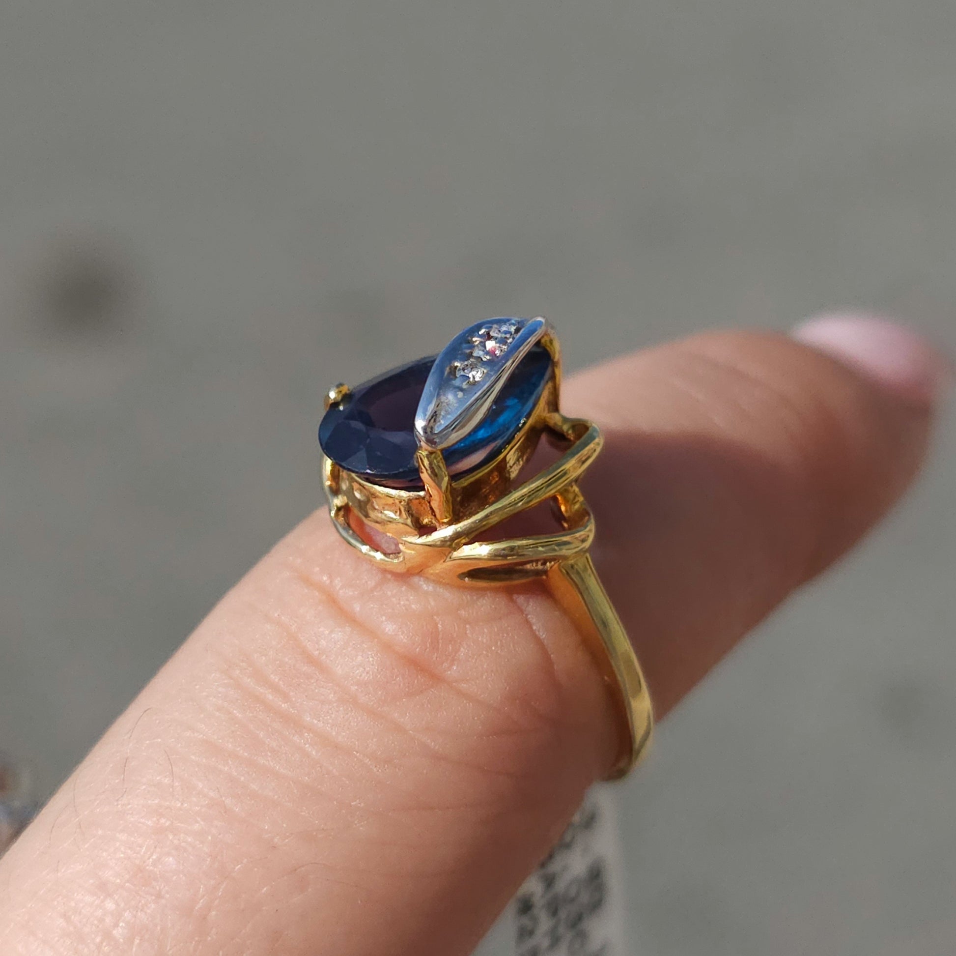 Royal Sapphire Ring - Dearest Diamonds
