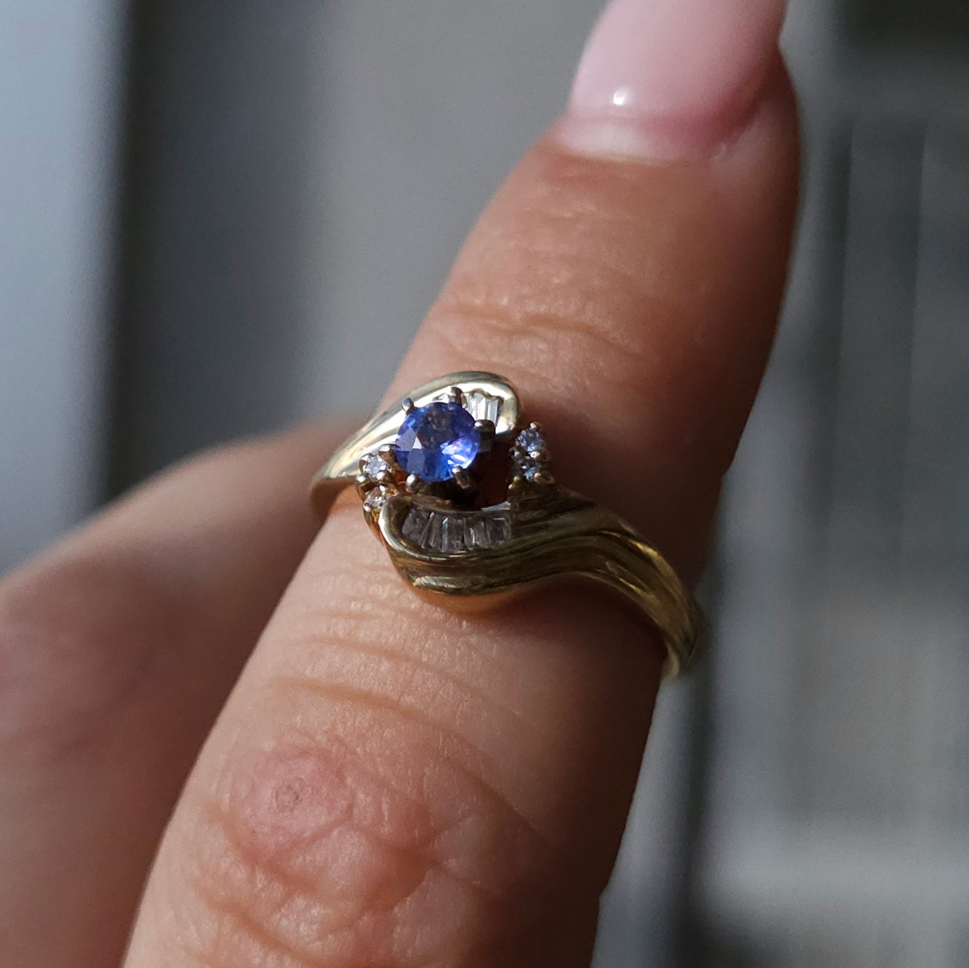 Lavender Sapphire Vintage Ring - Dearest Diamonds