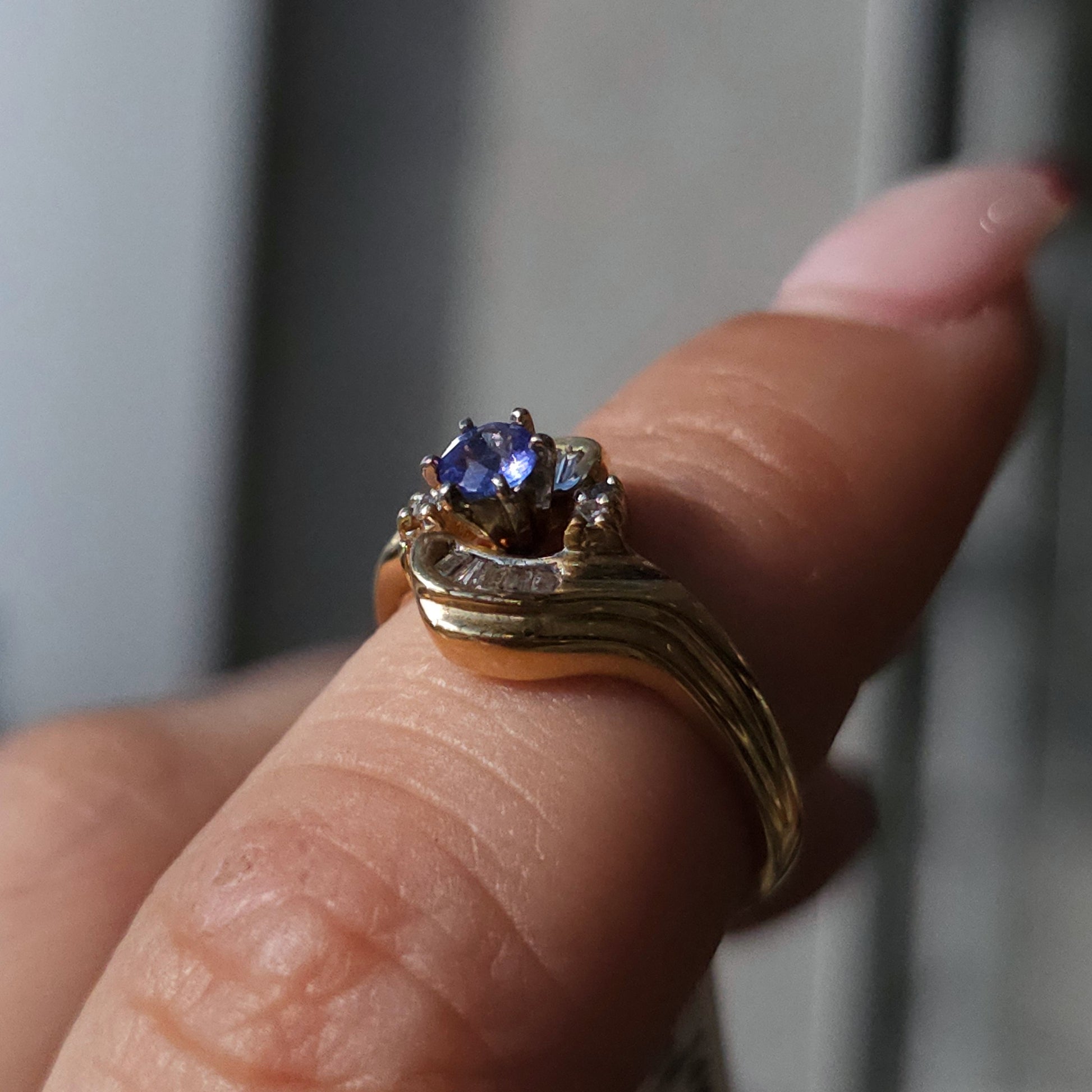 Lavender Sapphire Vintage Ring - Dearest Diamonds