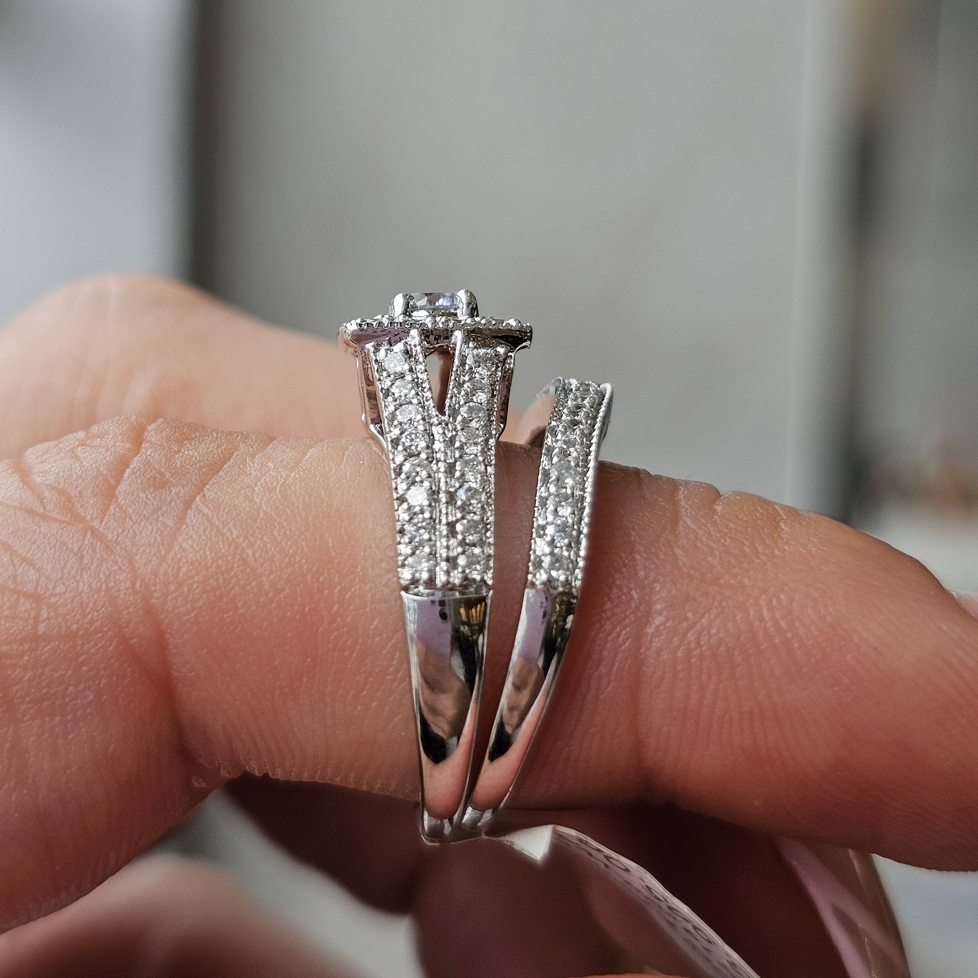 Venetian Style Natural Diamonds Round Bridal Set - Dearest Diamonds