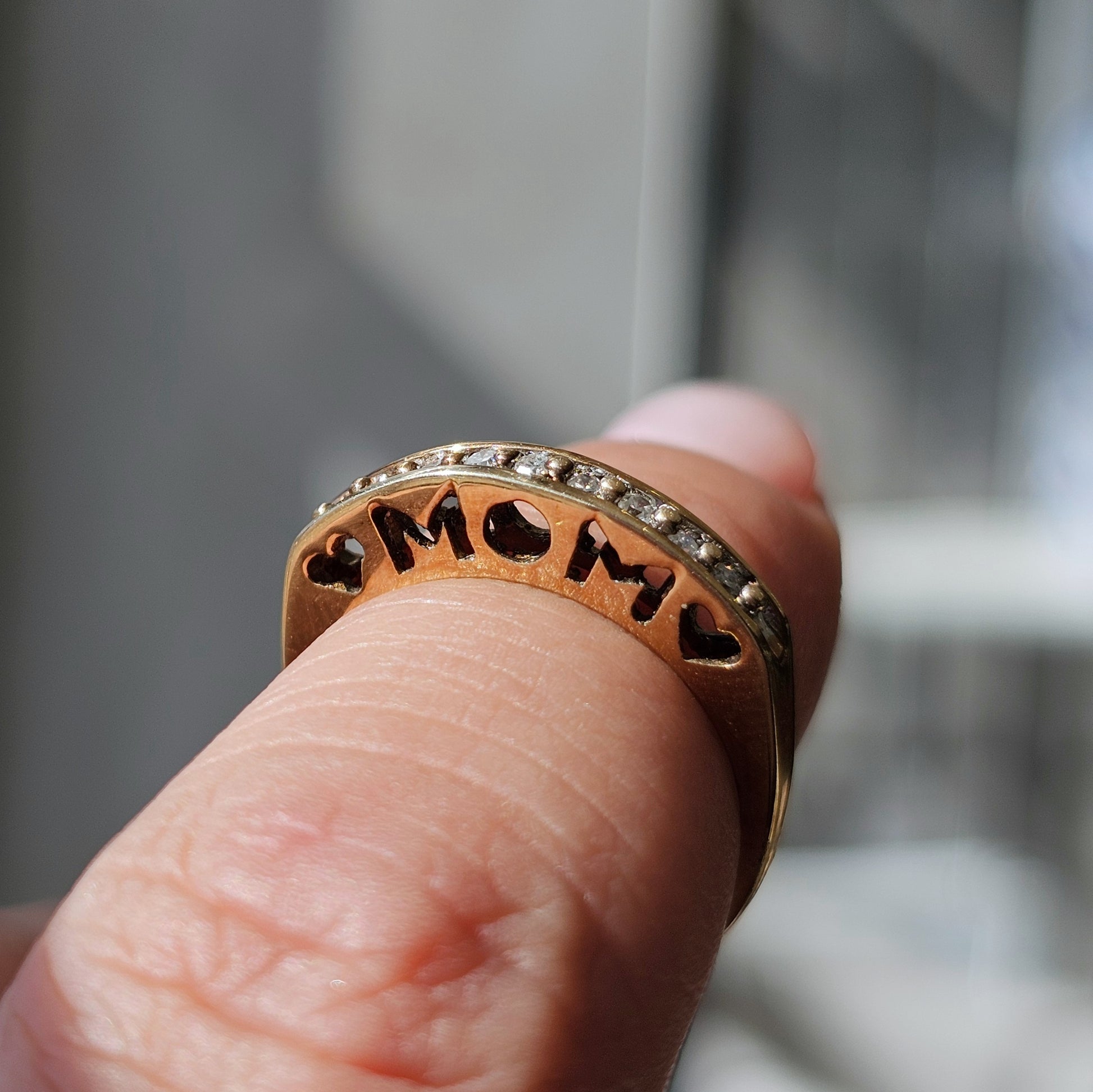 "Mom" Band with Natural Diamonds - Dearest Diamonds