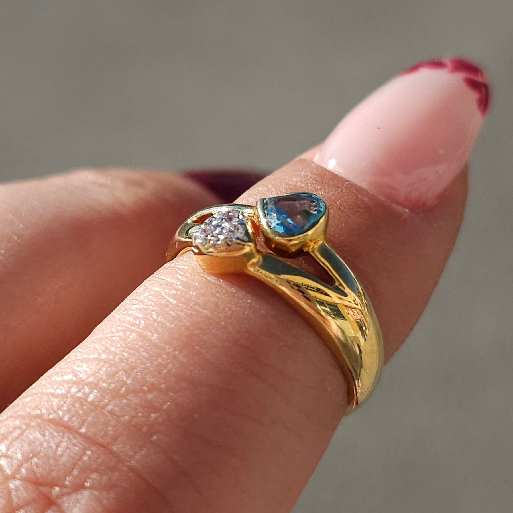 Two Heart Gold Ring - Dearest Diamonds