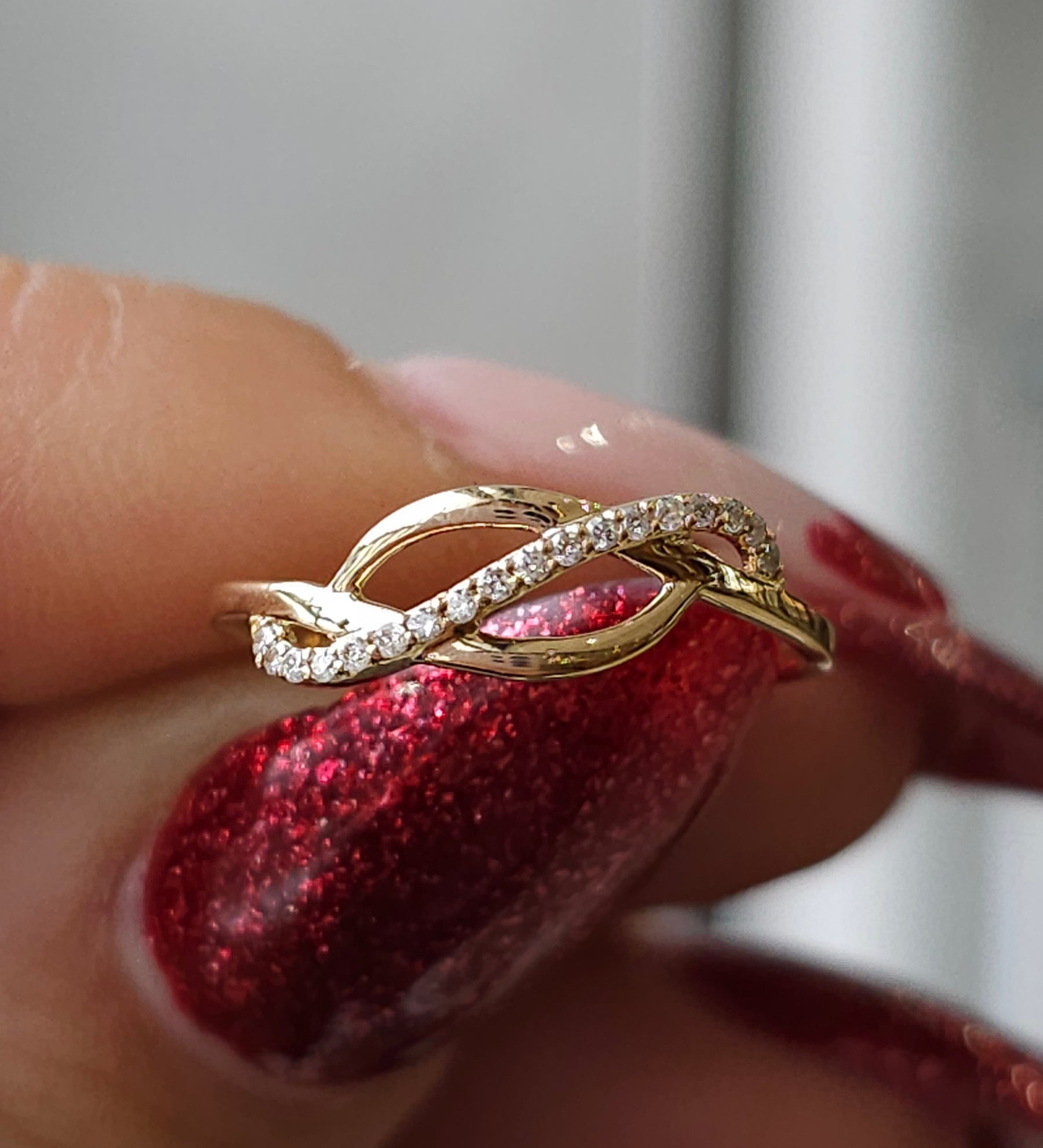 Dainty Diamond Twist Ring - Dearest Diamonds
