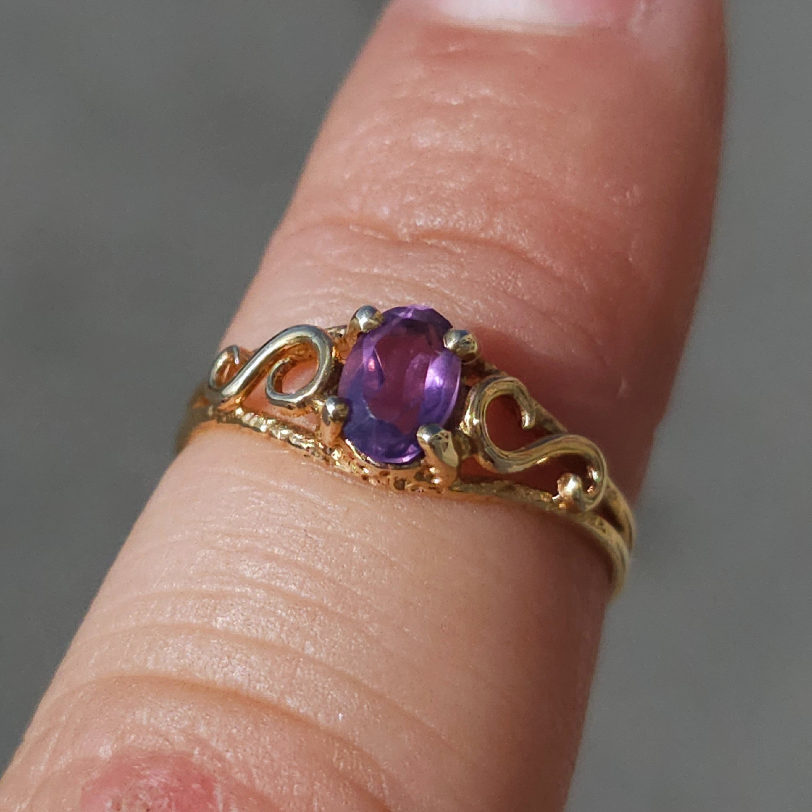 Vintage Style Purple Gold Ring