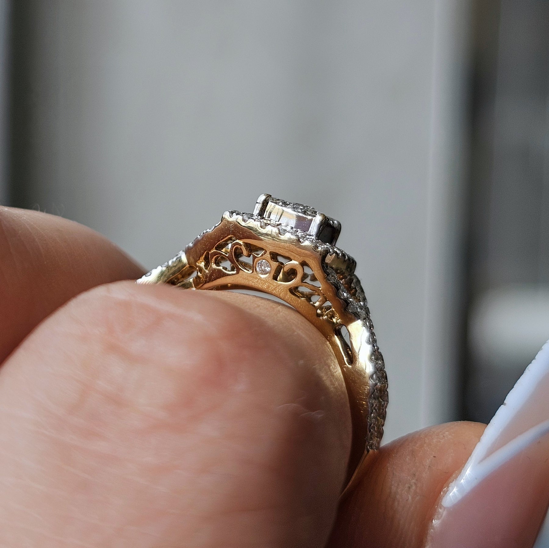 Twist Band Natural Diamonds Round Cluster - Dearest Diamonds