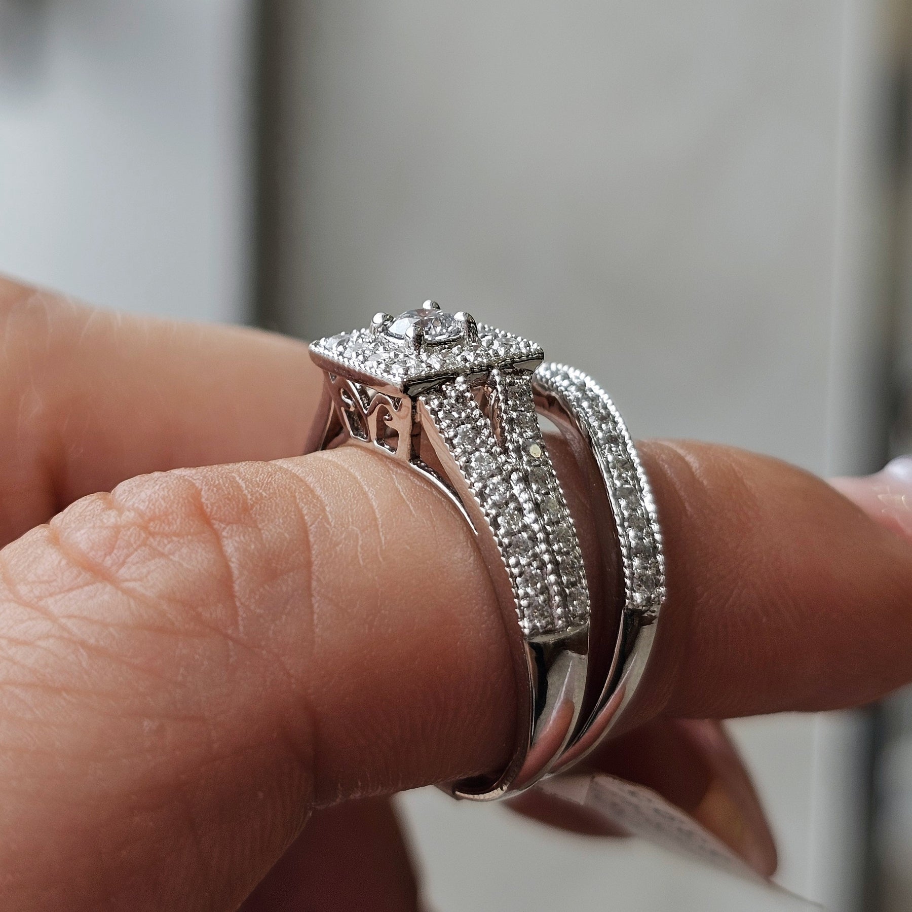 Venetian Style Natural Diamonds Round Bridal Set - Dearest Diamonds