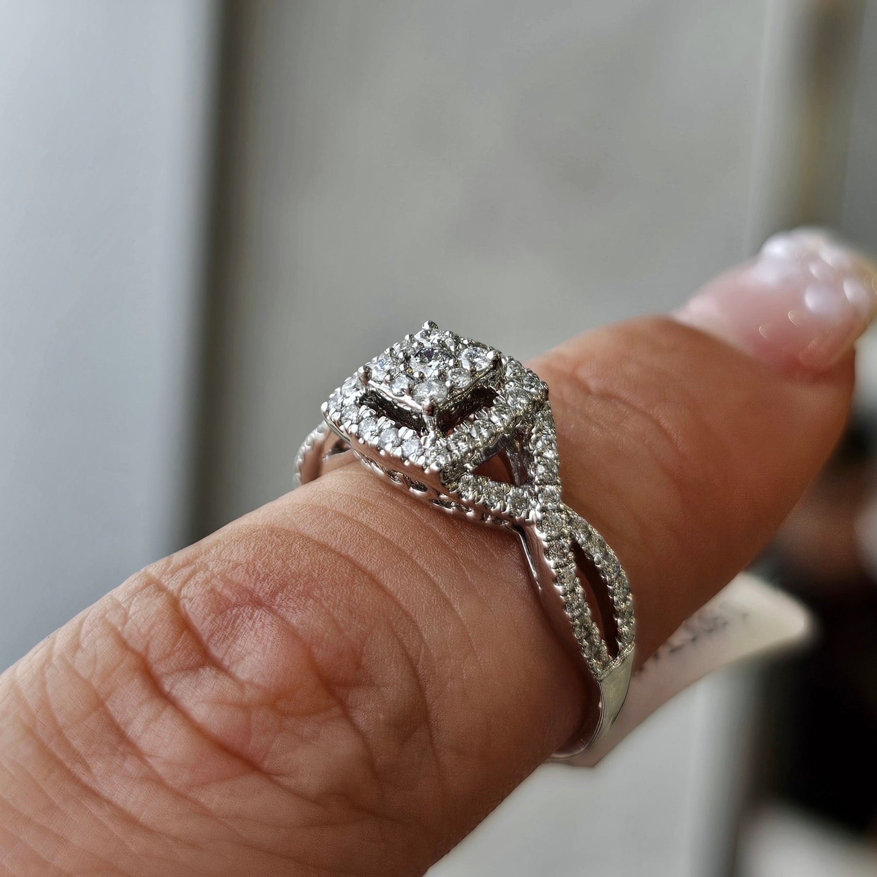 Twist Band Natural Diamonds Round Cluster - Dearest Diamonds