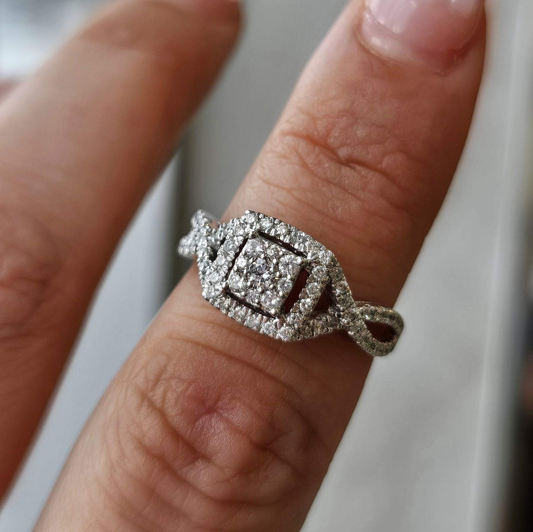 Twist Band Natural Diamonds Round Cluster - Dearest Diamonds