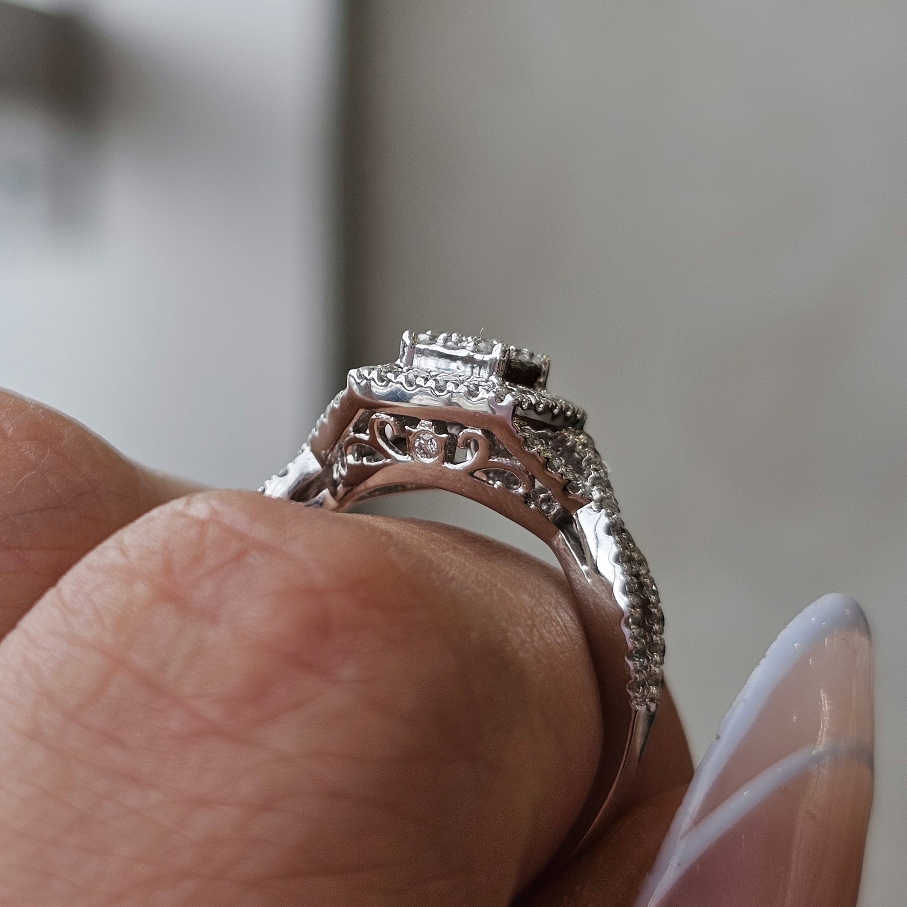 Twist Band Natural Diamonds Round Cluster - Dearest Diamonds