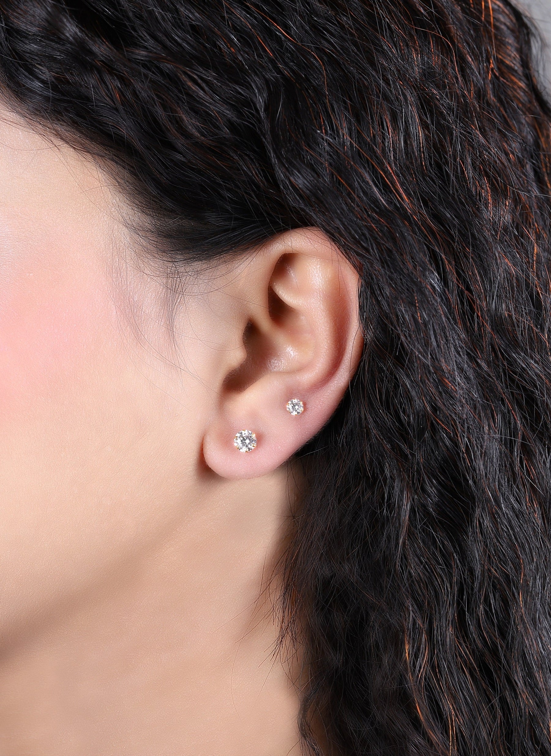 Six Prong Round Studs Earrings - Dearest Diamonds