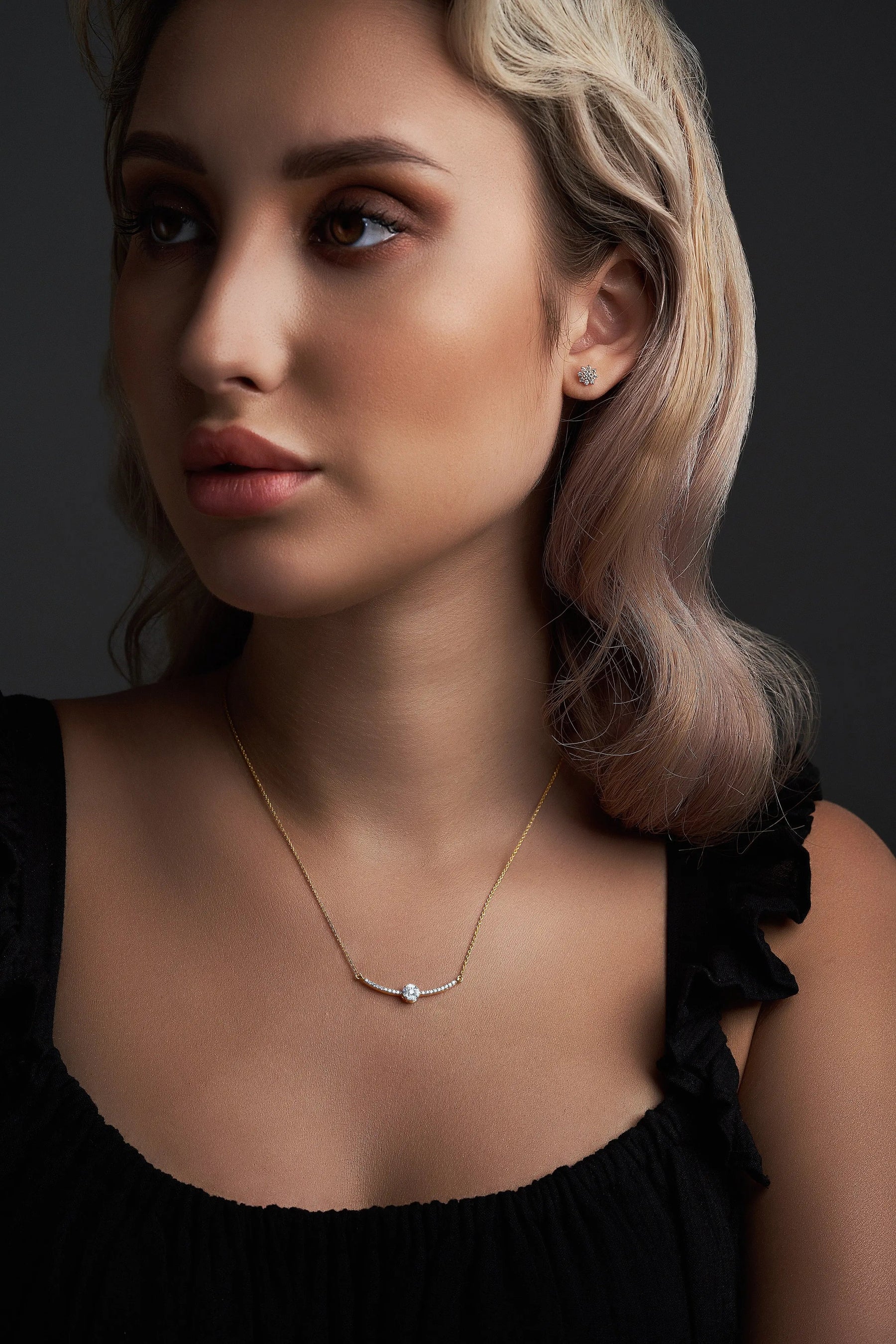 Round Clusters with Diamond Bar Necklace - Dearest Diamonds