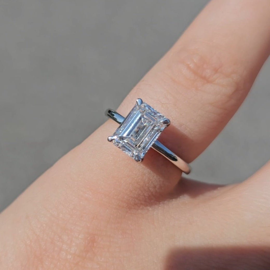 Emerald Solitaire - Dearest Diamonds