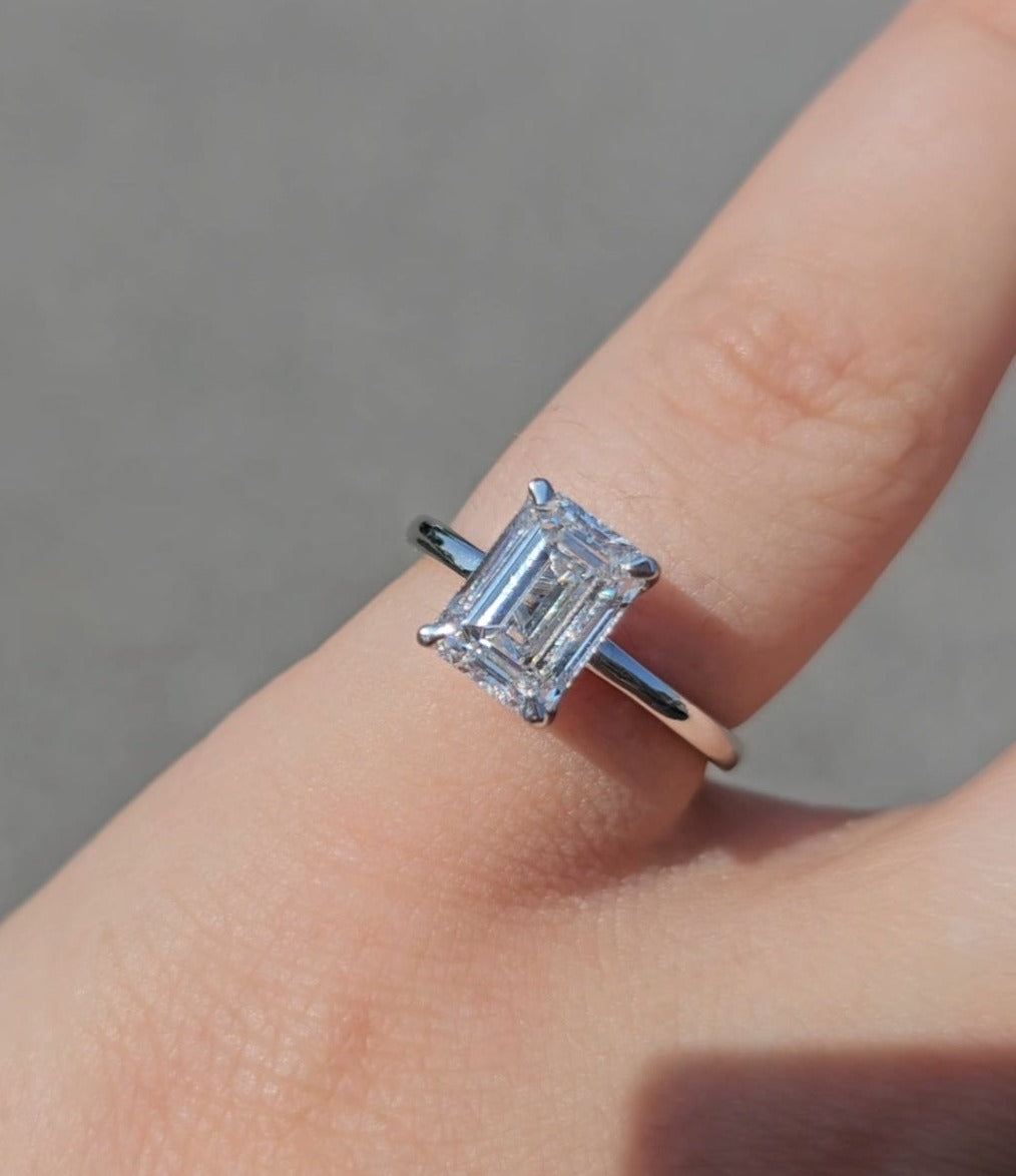 Emerald Solitaire - Dearest Diamonds