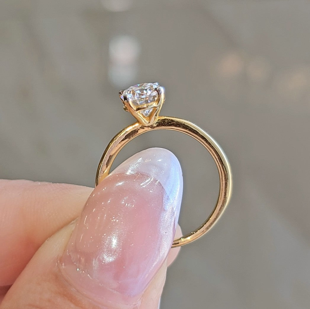 Classy Oval - Dearest Diamonds