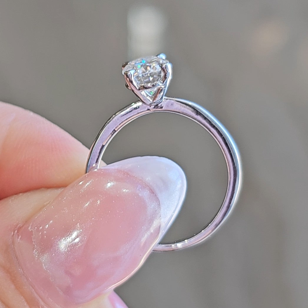 Classy Oval - Dearest Diamonds