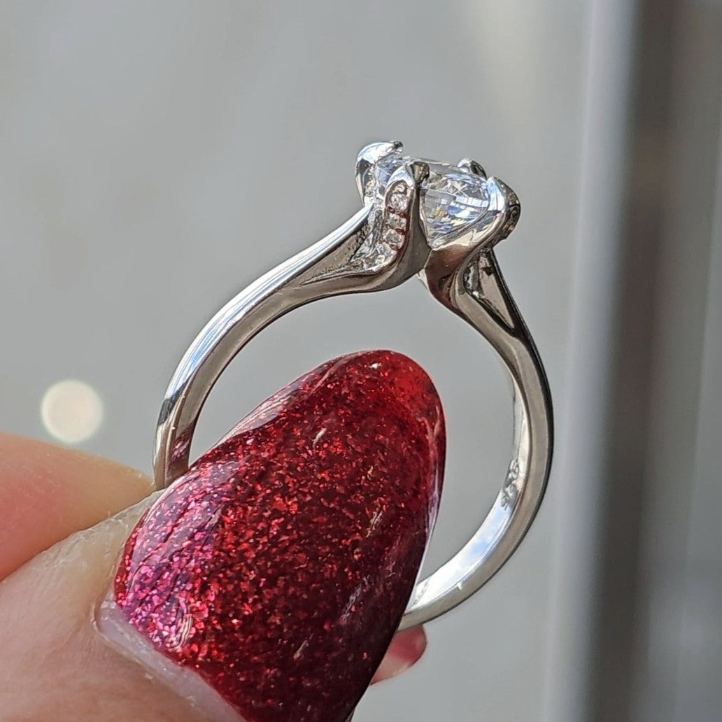 Remarkable Round Silver Ring - Dearest Diamonds