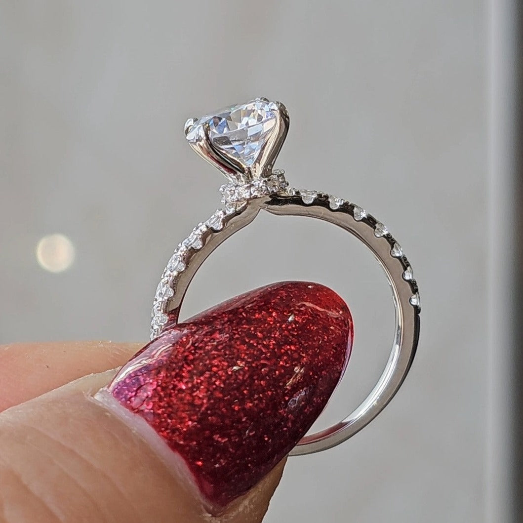 The Silver Snow Angel Round - Dearest Diamonds