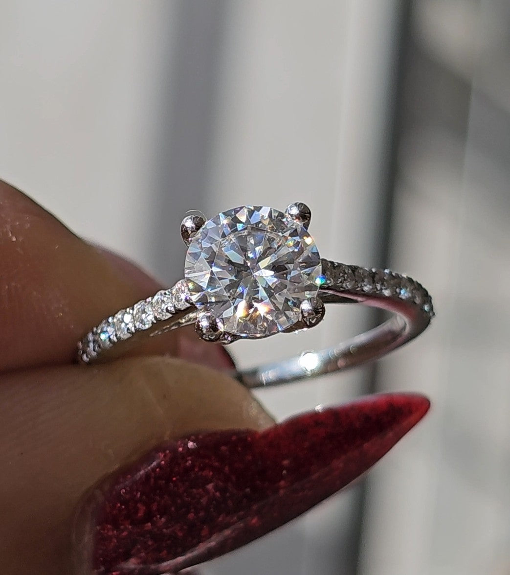 Sparkling Round - Dearest Diamonds