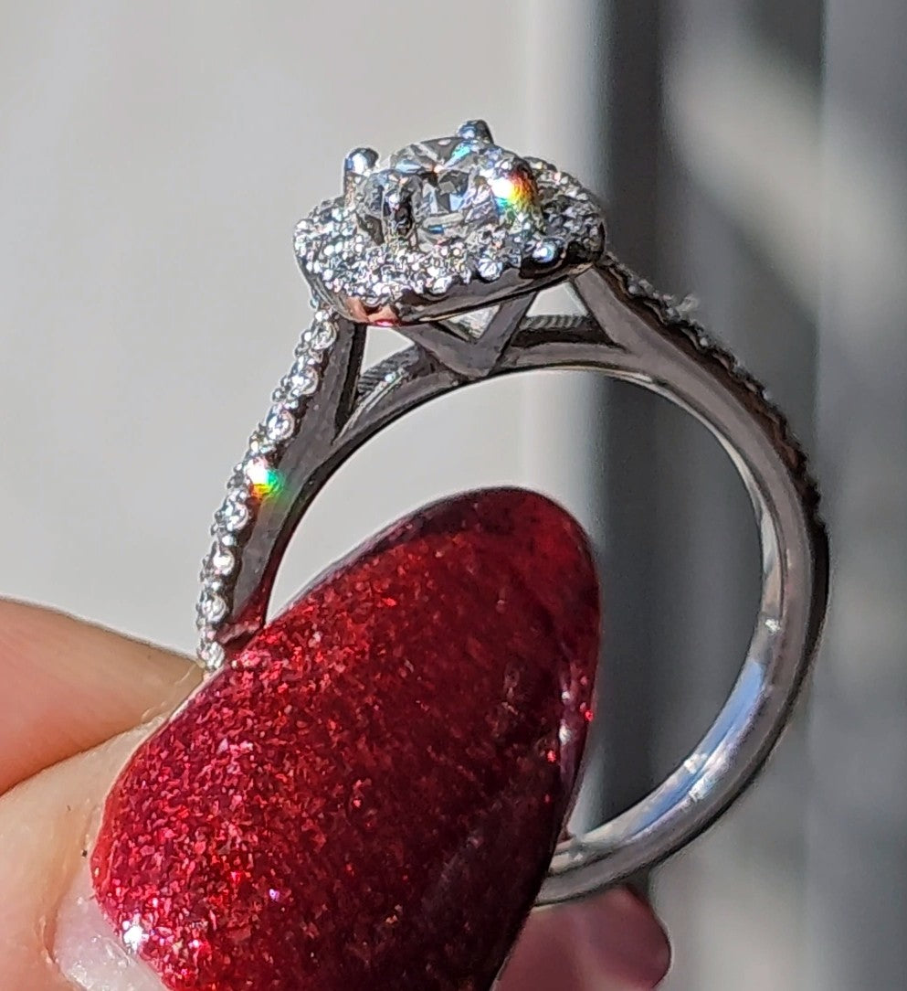 The Queen of Rounds - Dearest Diamonds