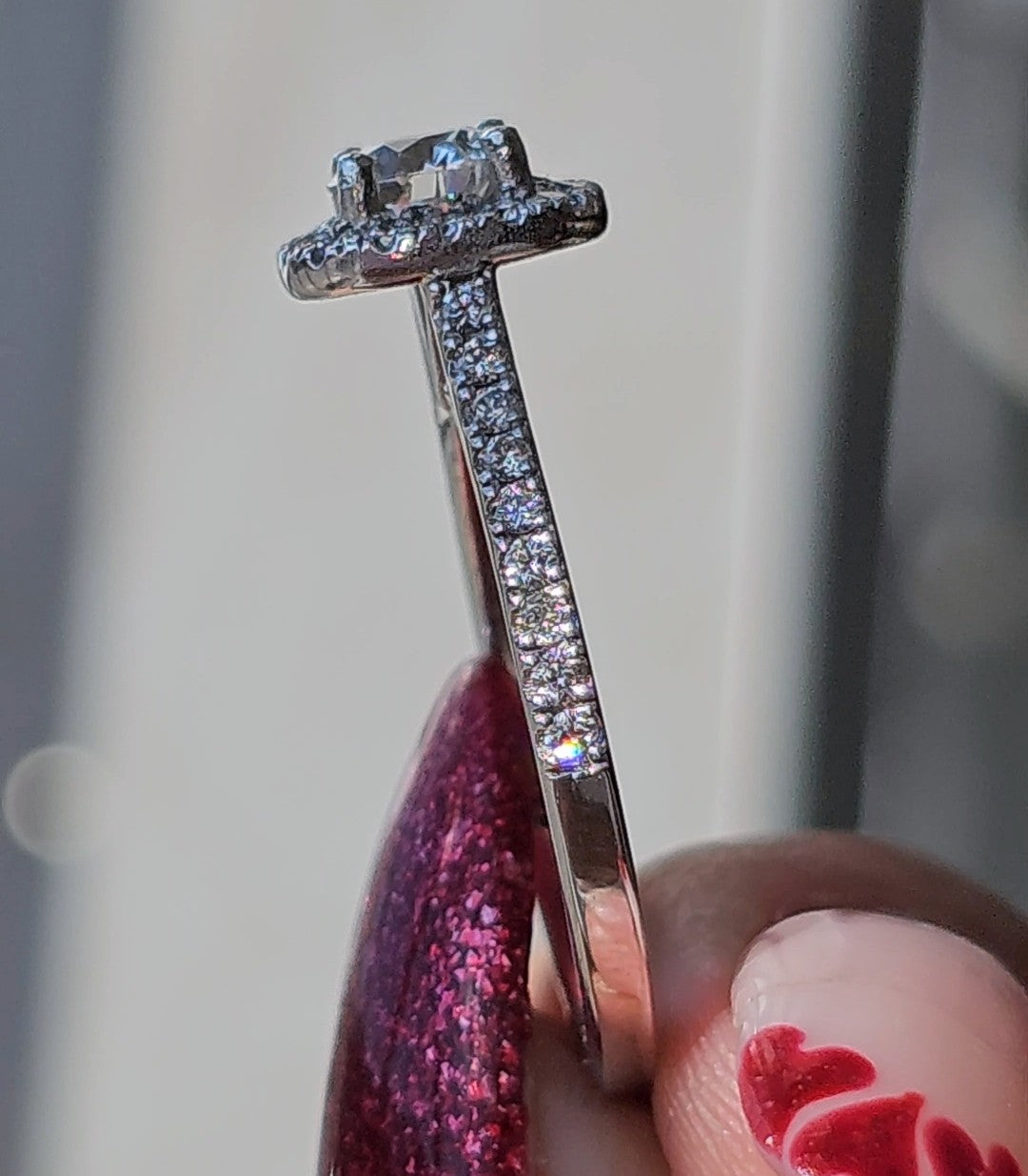 The Queen of Rounds - Dearest Diamonds