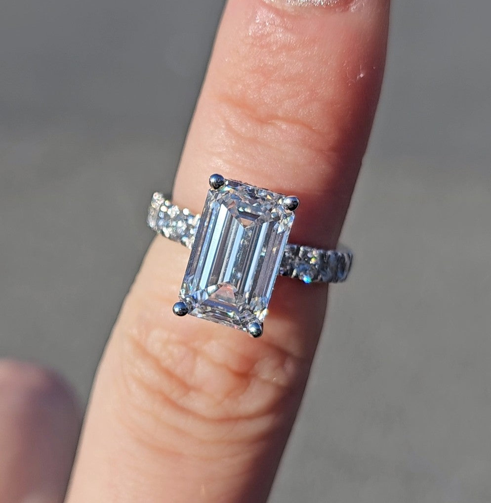 The Big Emerald - Dearest Diamonds