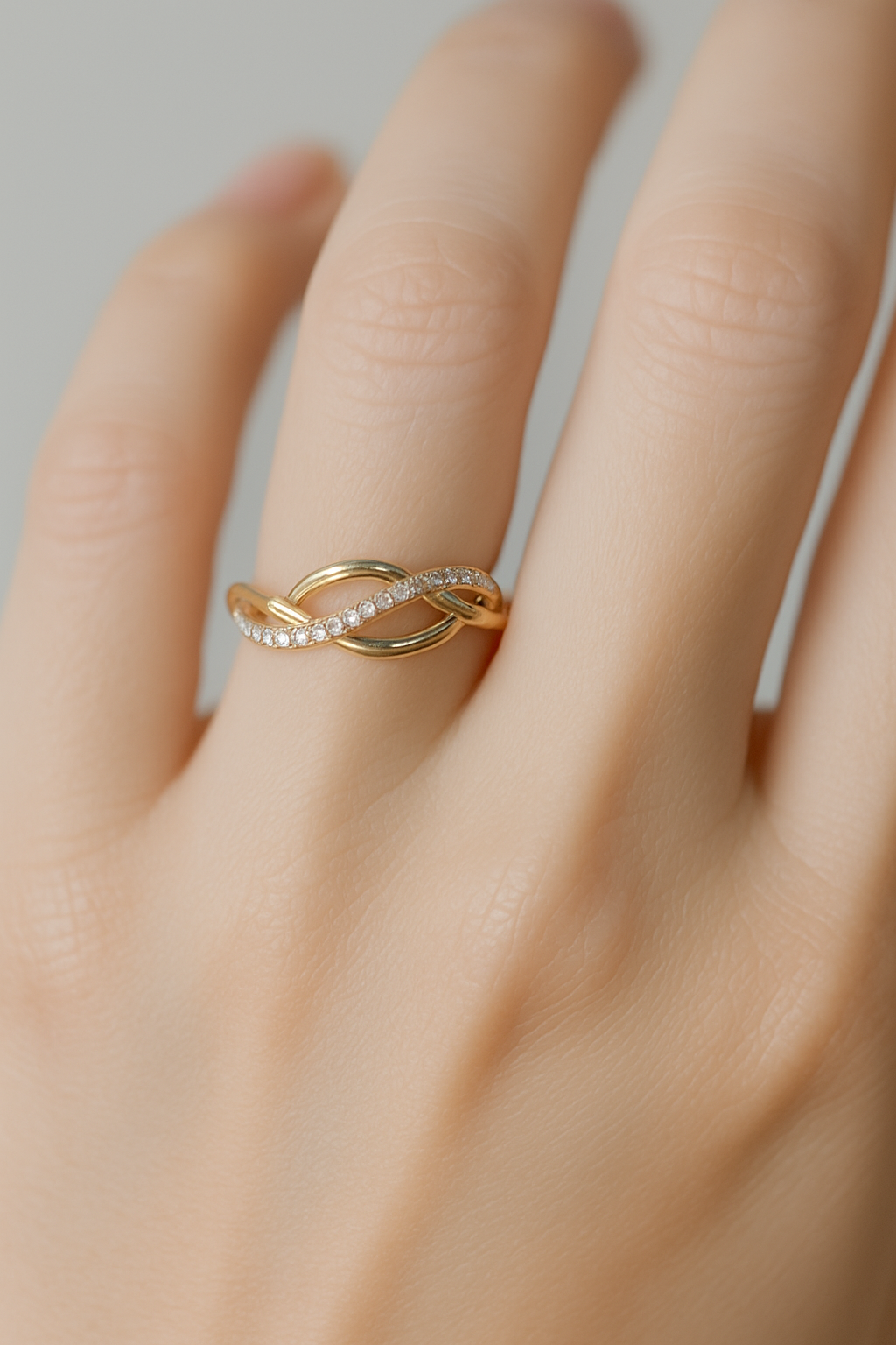 Dainty Diamond Twist Ring